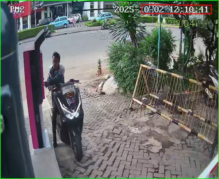 Processed image with license plate annotations