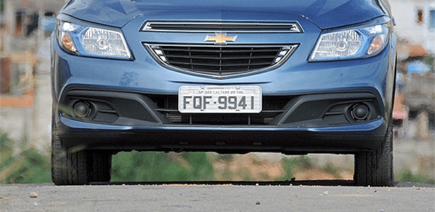 Processed image with license plate annotations