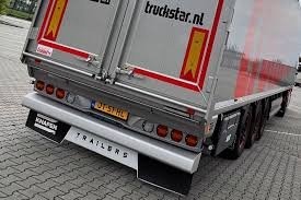 Processed image with license plate annotations